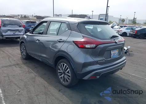 2021 Nissan Kicks Sv Xtronic Cvt z USA, uszkodzony, nr VIN 3N1CP5CV1ML537730